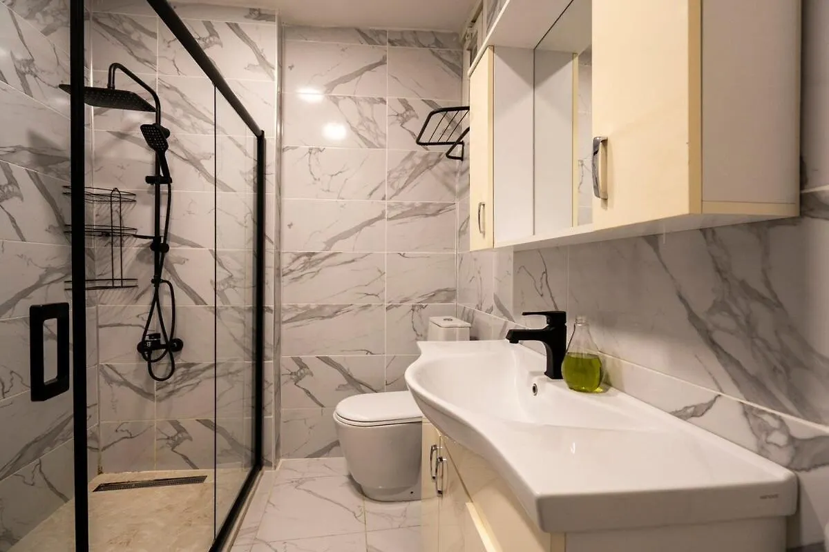イスタンブールGalata View 2Br W Terraceアパートメント
